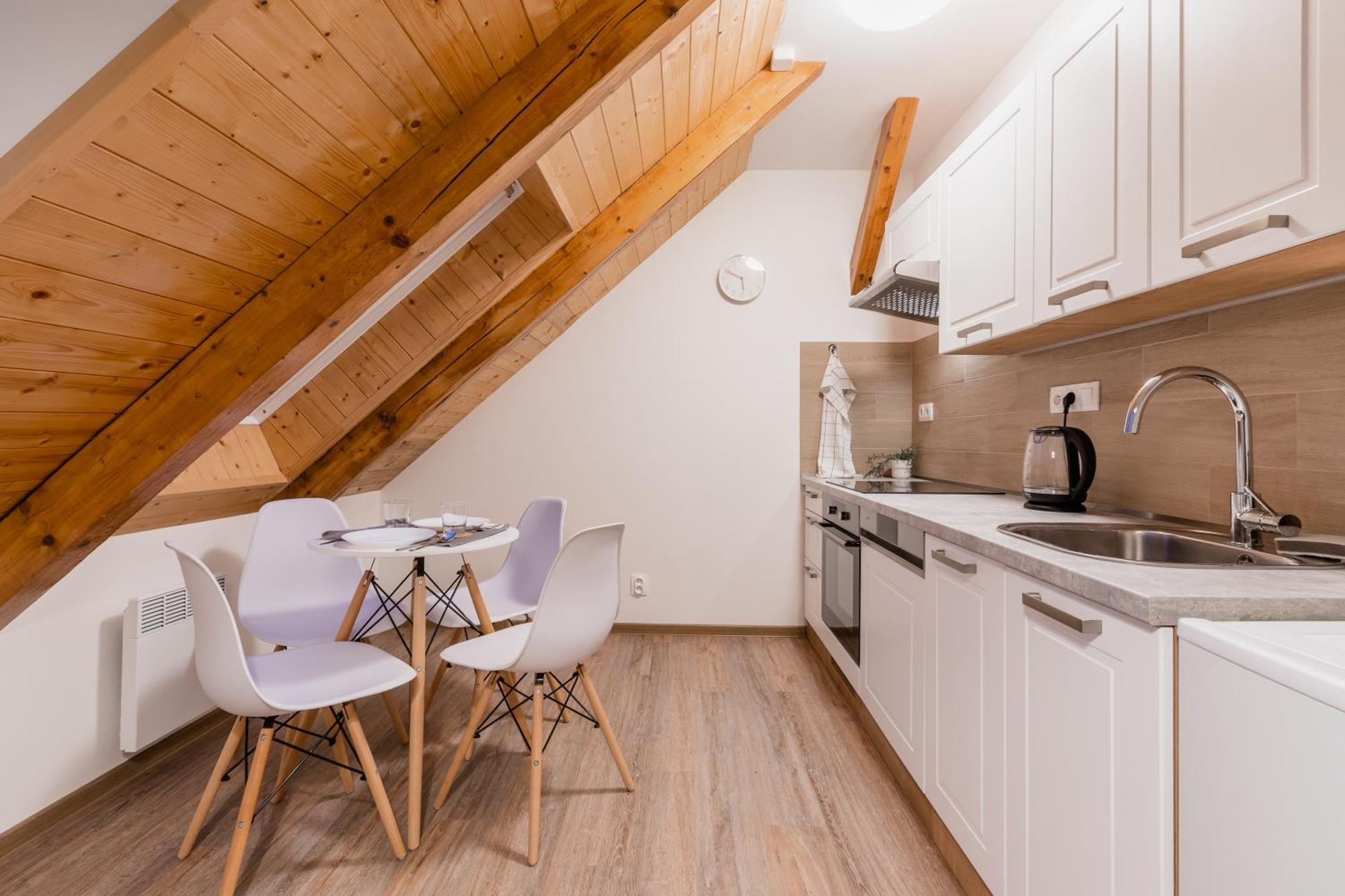 Romanticky Loft Parking U Hlavniho Nadrazi Olomouc Dış mekan fotoğraf