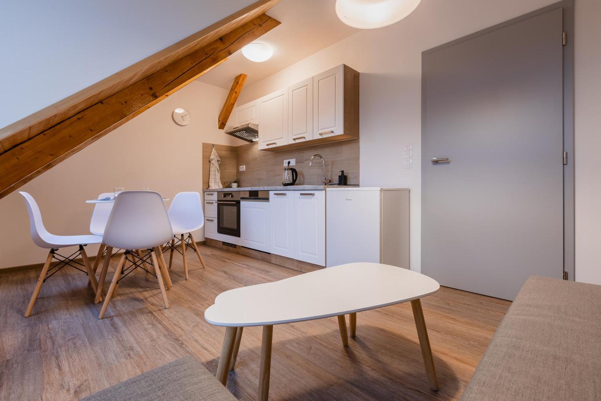 Romanticky Loft Parking U Hlavniho Nadrazi Olomouc Dış mekan fotoğraf